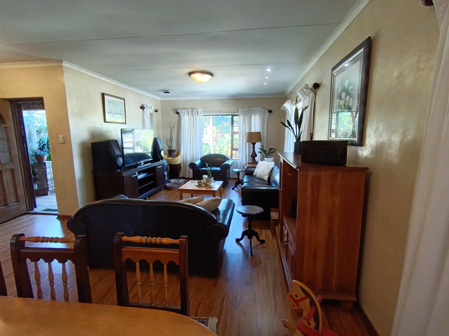 3 Bedroom Property for Sale in Wavecrest Eastern Cape